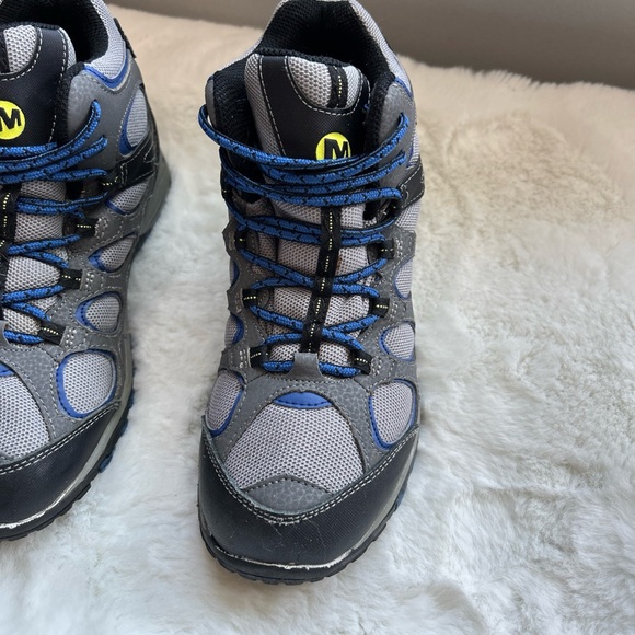 Merrell Boy's Grey/Blue Leather Hiltop Ventilator Mid Waterproof Hiking Boots 6 - Picture 3 of 16